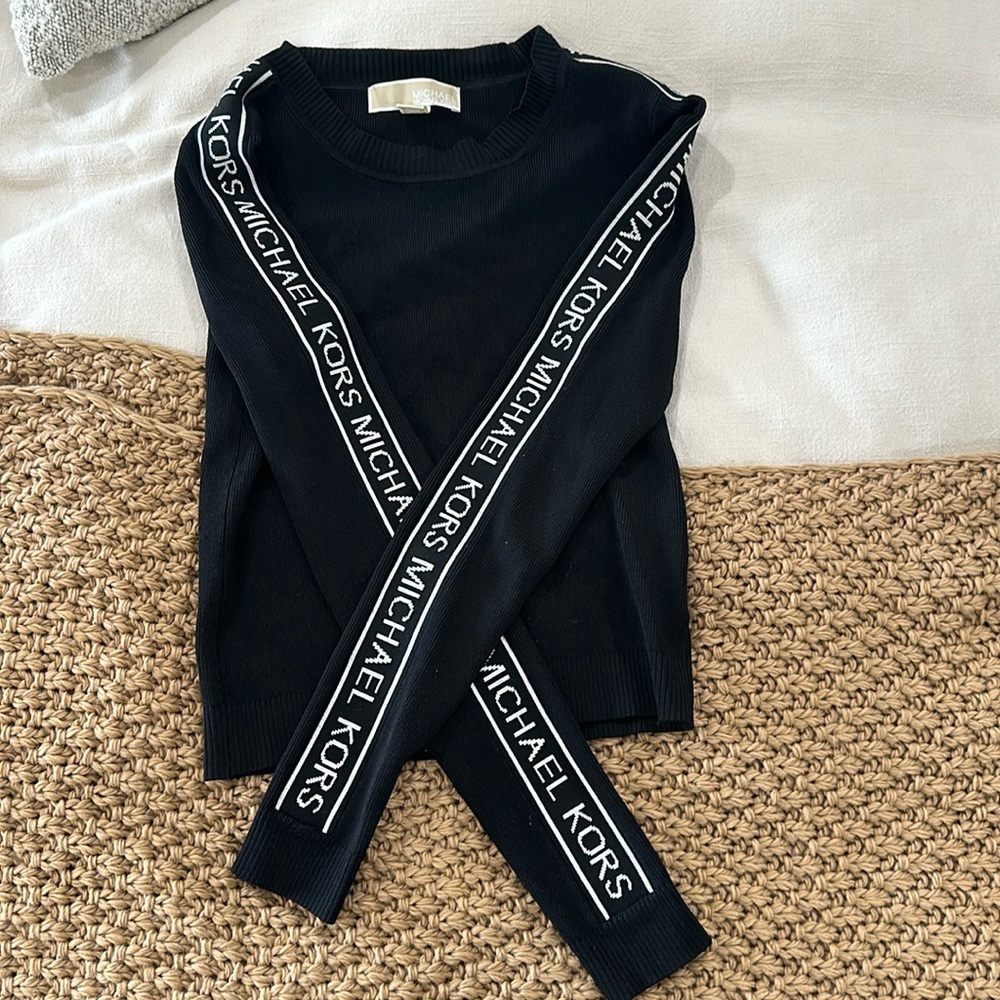 MK crop sweater heavy material